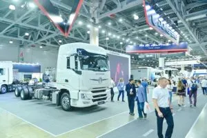 Еуразияны байланыстыру, Әл-ауқатты арттыру Dongfeng Motor компаниясы 2025 жылғы COMvex шетелдік көлік көрмесінде алғаш рет қатысты