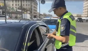 В Актау оштрафовали таксиста-нелегала
