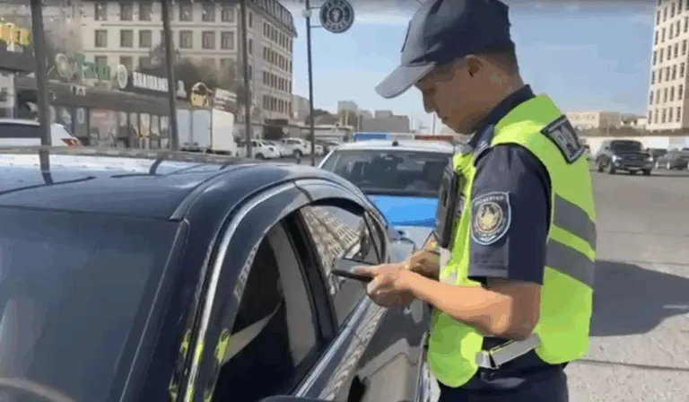 В Актау оштрафовали таксиста-нелегала