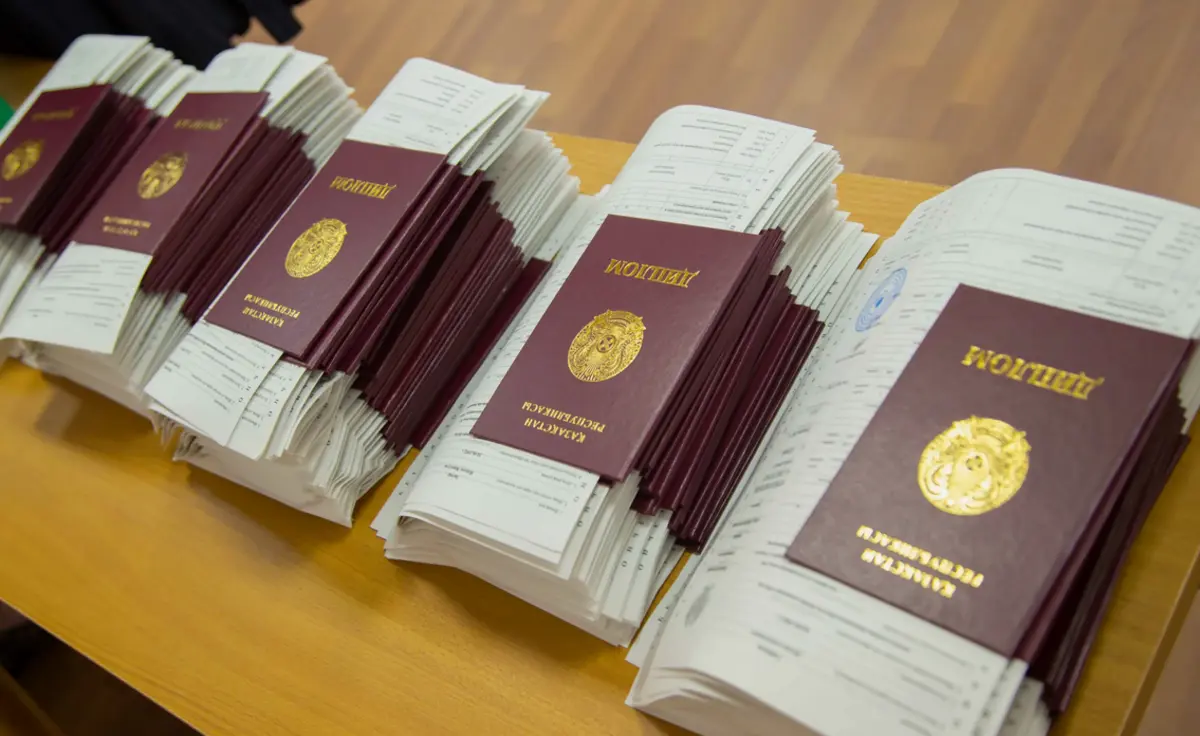 Казахстан предлагает молодежи уезжать из городов