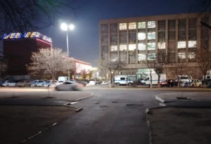 Жителей Актау напугало скопление силовиков у акимата