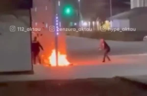 В Мангистау мужчина облил себя жидкостью и пытался совершить самоподжог