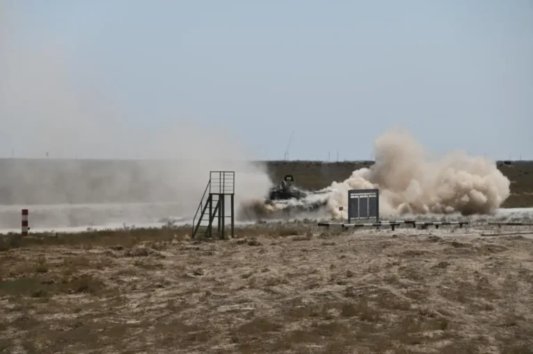 Трагедия под Актау: на полигоне Оймаша военный грузовик насмерть сбил контрактника