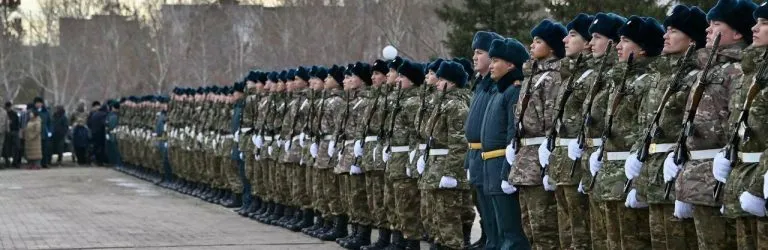 Заберут 21 тысячу парней: в Актау стартовал весенний призыв