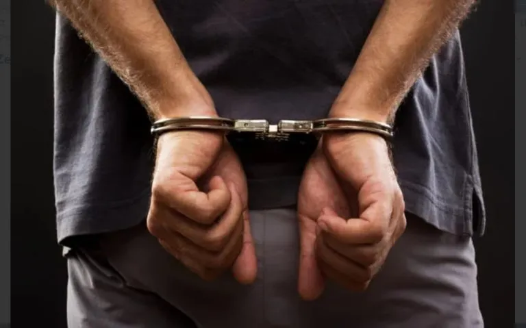 Жителя Актау отправили под арест за ругательство