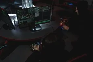 Tabletop-учения по ISO 27001: как проверить готовность руководства к киберинциденту до реальной атаки